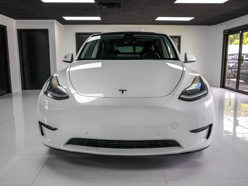 Used 2022 Tesla Model Y Long Range AWD/4WD image 7