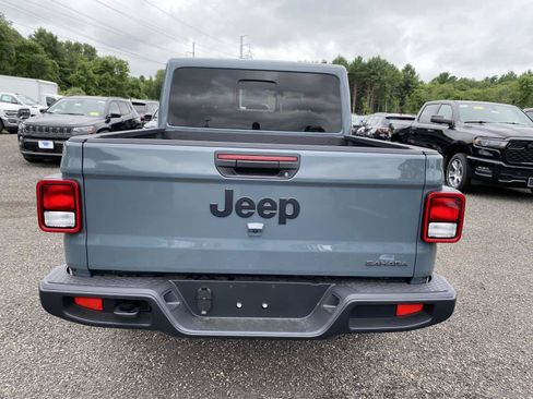 New 2026 Jeep Gladiator Sport AWD/4WD image 4