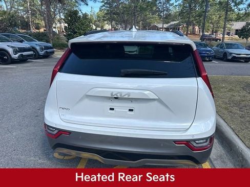 Certified 2023 Kia Niro Wave w/ Wave Preserve Package image 6