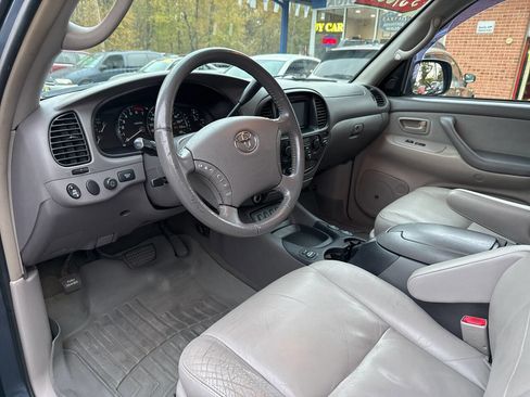 Used 2006 Toyota Sequoia SR5 image 10