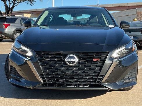 Certified 2025 Nissan Altima 2.5 SR image 3