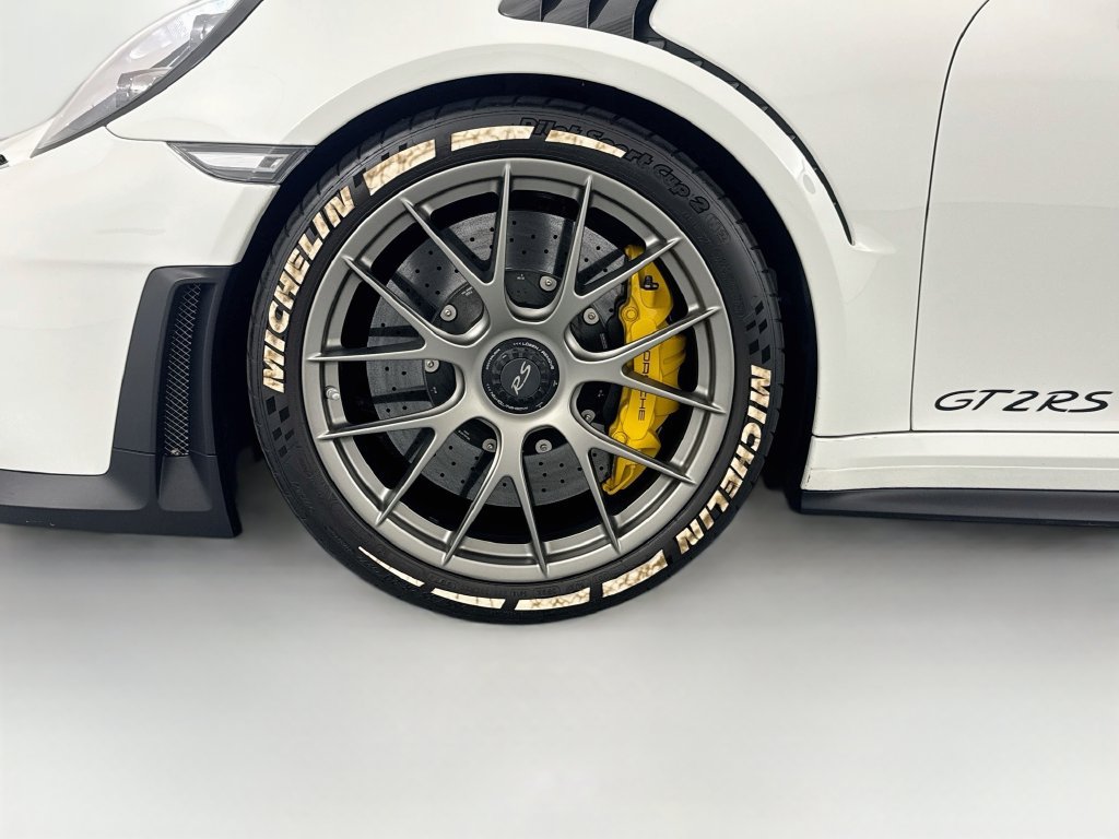 Used 2018 Porsche 911 GT2 RS RWD image 33