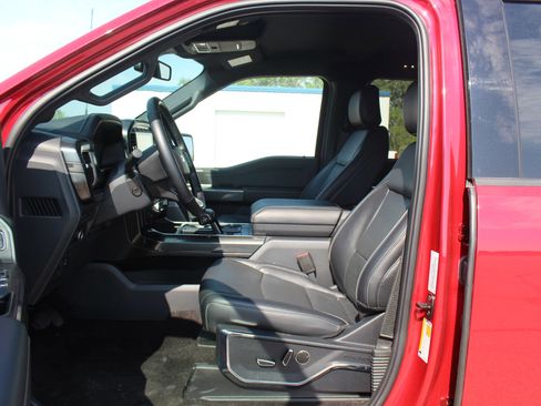 Used 2022 Ford F150 Lariat w/ Equipment Group 502A High image 16