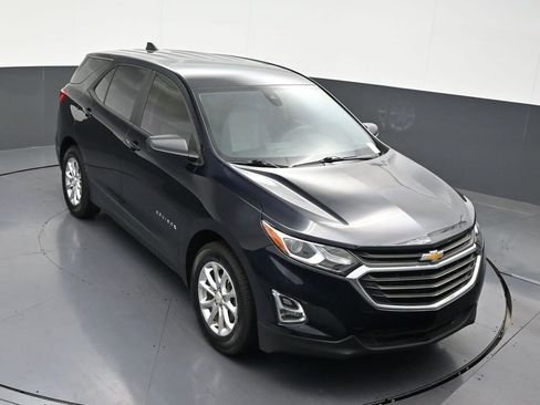 Used 2020 Chevrolet Equinox LS FWD image 24
