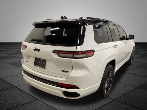 Used 2023 Jeep Grand Cherokee L Summit w/ High Altitude Package AWD/4WD image 7