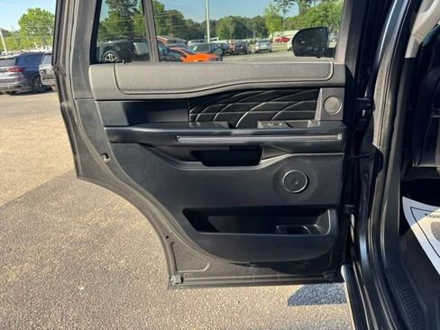 Used 2019 Ford Expedition Platinum AWD/4WD image 15