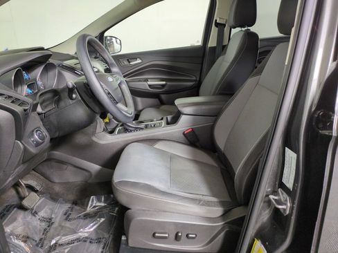 Used 2017 Ford Escape SE FWD image 11