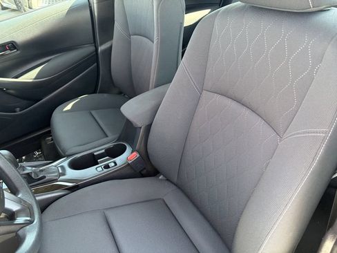Certified 2025 Toyota Corolla LE FWD image 22