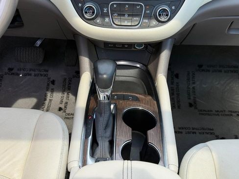 Used 2024 Chevrolet Malibu LT image 15