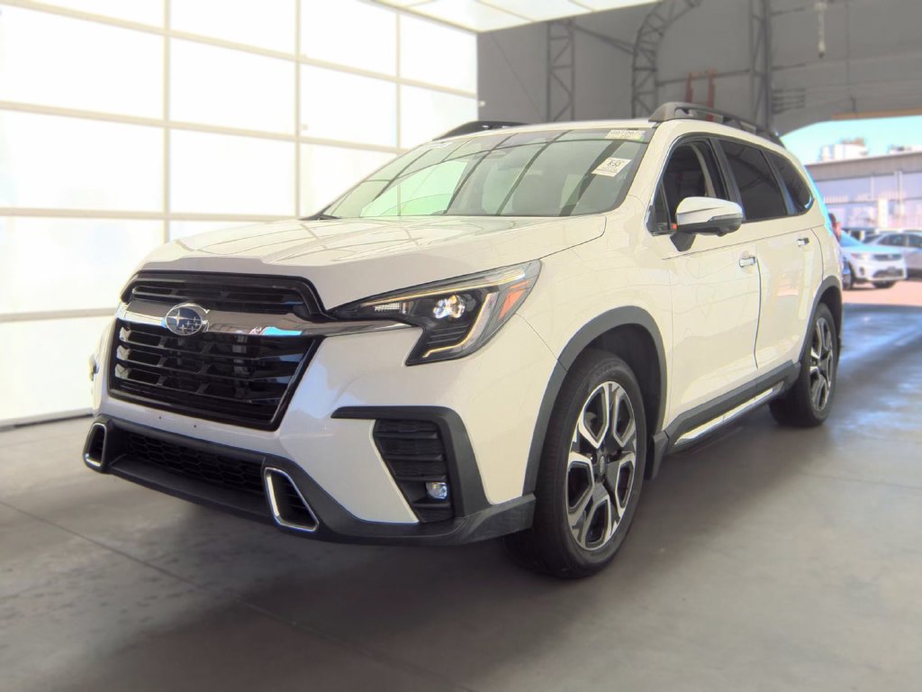 Used 2023 Subaru Ascent Touring AWD/4WD image 2
