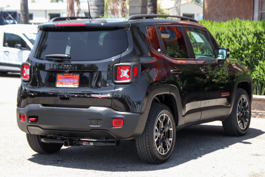 Used 2023 Jeep Renegade Trailhawk AWD/4WD image 9