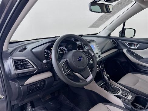 Used 2023 Subaru Forester Limited image 9