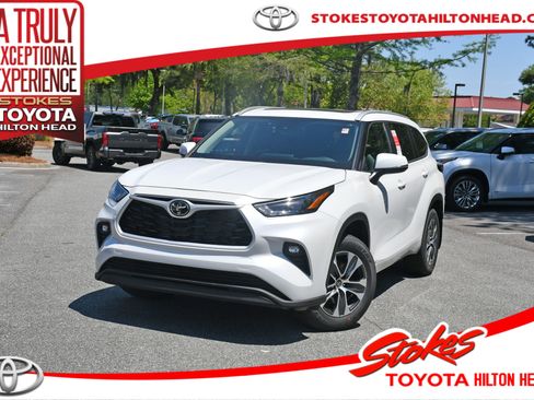 New 2026 Toyota Highlander XLE AWD/4WD image 1
