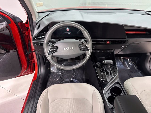 Used 2023 Kia Niro EX FWD image 15