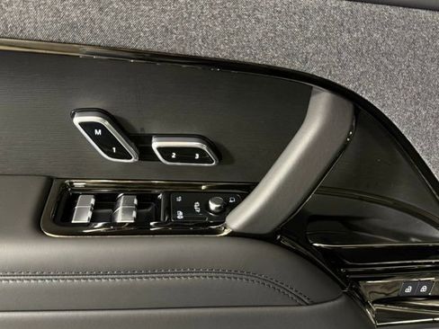 New 2026 Land Rover Range Rover Sport SE AWD/4WD image 16