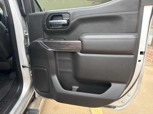 Used 2020 Chevrolet Silverado 1500 LTZ image 25