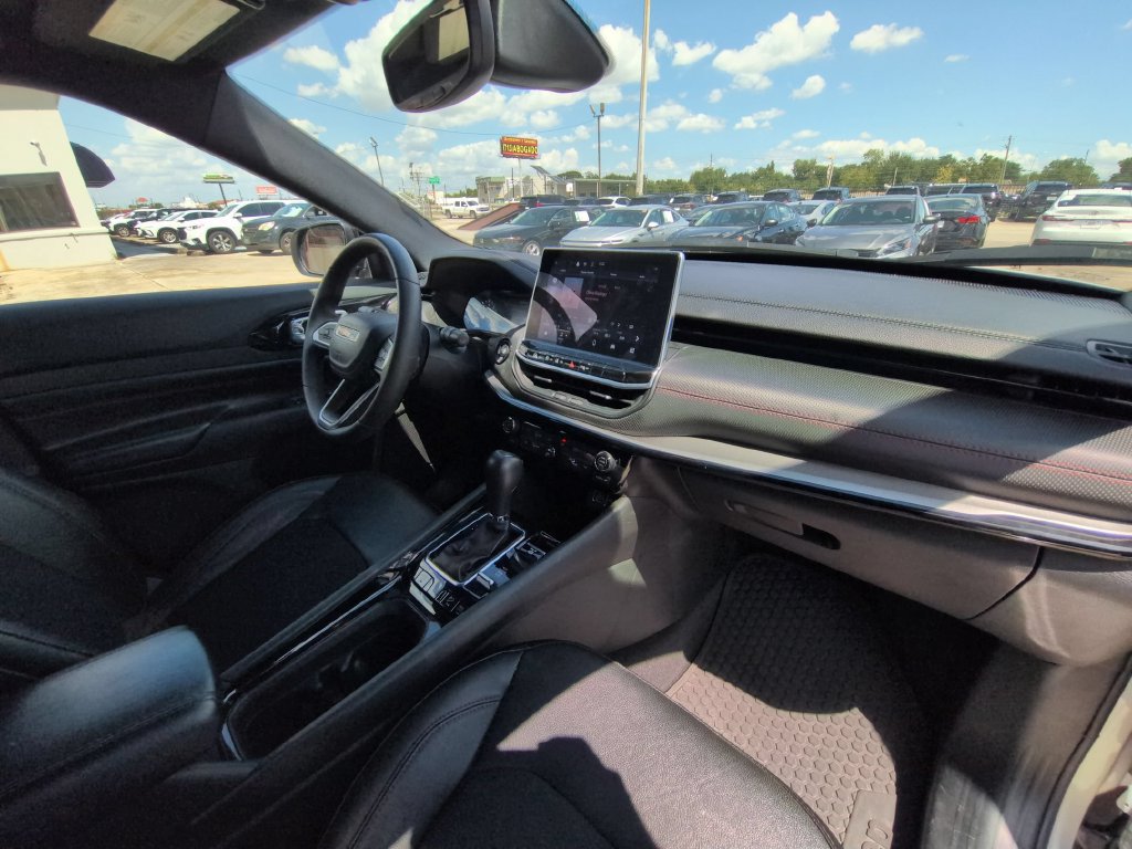 Used 2025 Jeep Compass Trailhawk AWD/4WD image 31