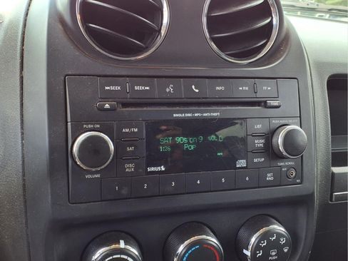 Used 2016 Jeep Patriot Sport FWD image 7