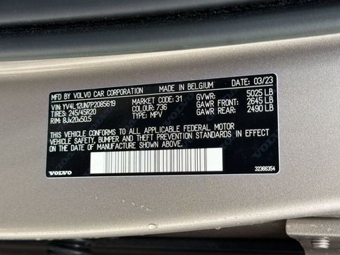 Certified 2023 Volvo XC40 B5 Plus w/ Protection Package Premier AWD/4WD image 18