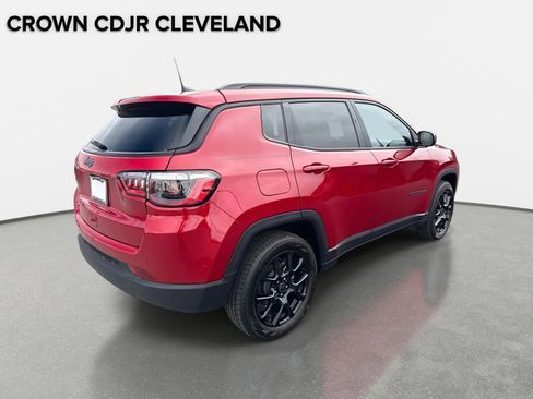 Used 2025 Jeep Compass Latitude w/ Altitude Special Edition image 4