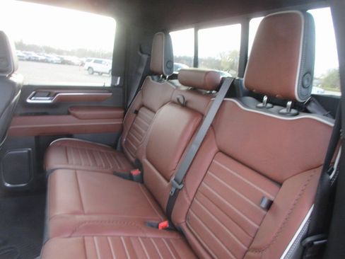 New 2026 GMC Sierra 2500 Denali Ultimate image 15