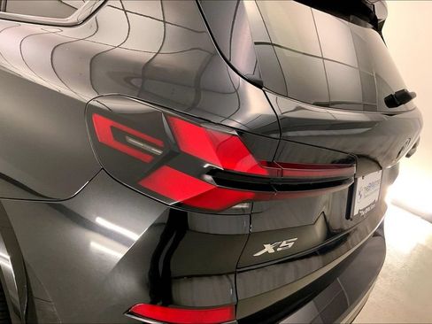 Certified 2024 BMW X5 xDrive40i w/ M Sport Package AWD/4WD image 28