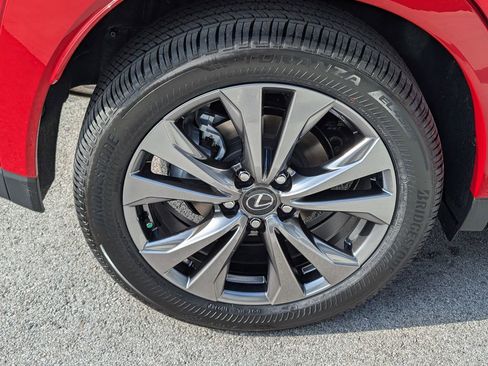 New 2025 Lexus UX 300h FWD image 18