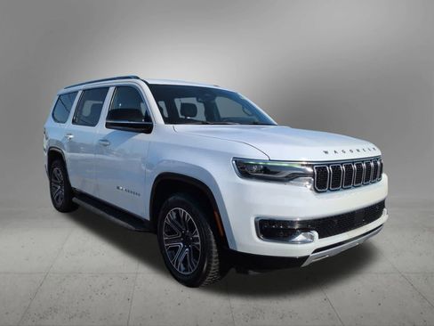 Used 2024 Jeep Wagoneer Series II w/ Flexible Seating Group image 8