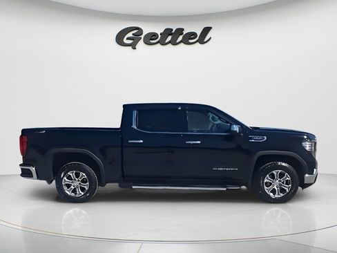 Used 2023 GMC Sierra 1500 SLT w/ X31 Off-Road Package image 9