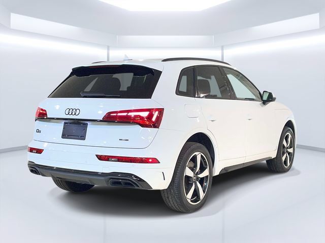 Used 2023 Audi Q5 2.0T Premium Plus w/ Premium Plus Package AWD/4WD image 7