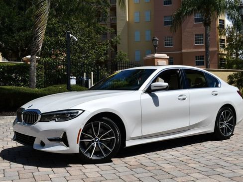 Used 2019 BMW 330i Sedan w/ Convenience Package RWD image 2