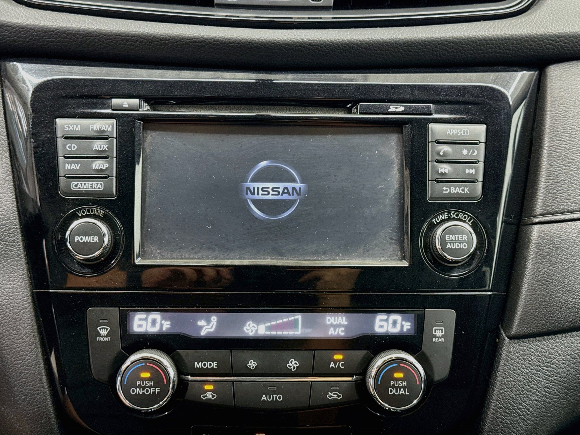 Used 2017 Nissan Rogue SV w/ SV Premium Package FWD image 19