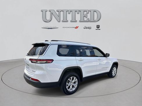 Used 2023 Jeep Grand Cherokee L Limited AWD/4WD image 3