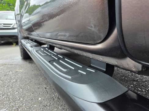 Used 2019 Toyota Tacoma SR AWD/4WD image 12