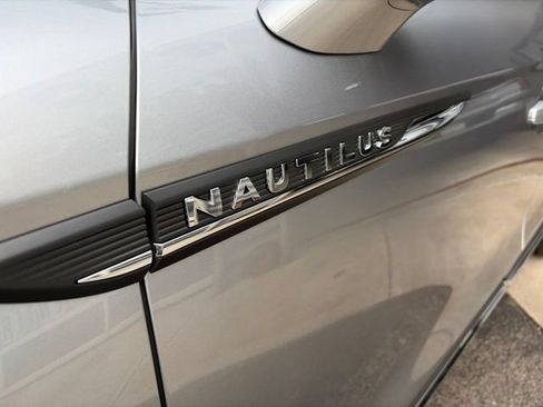 Used 2021 Lincoln Nautilus AWD w/ Equipment Group 101A image 7