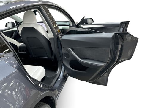 Certified 2023 Tesla Model Y Long Range AWD/4WD image 12