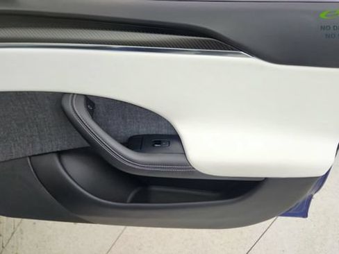 Used 2022 Tesla Model S Plaid AWD/4WD image 24