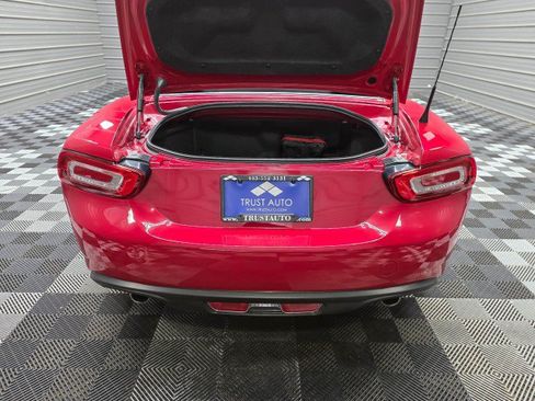 Used 2017 FIAT 124 Spider Lusso RWD image 29