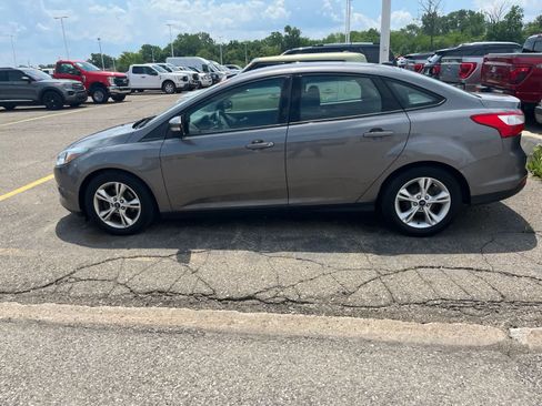 Used 2014 Ford Focus SE FWD image 8