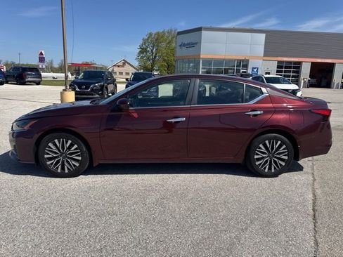 Used 2023 Nissan Altima 2.5 SV FWD image 6