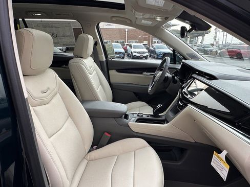 New 2025 Cadillac XT6 Premium Luxury w/ Technology Package image 16