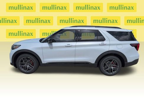 New 2026 Ford Explorer ST image 9