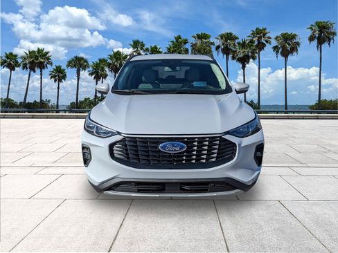 New 2026 Ford Escape SE w/ PHEV Premium Package image 3