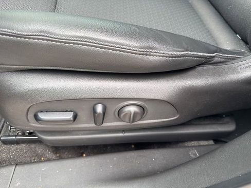 Used 2022 Buick Encore GX Select AWD/4WD image 16
