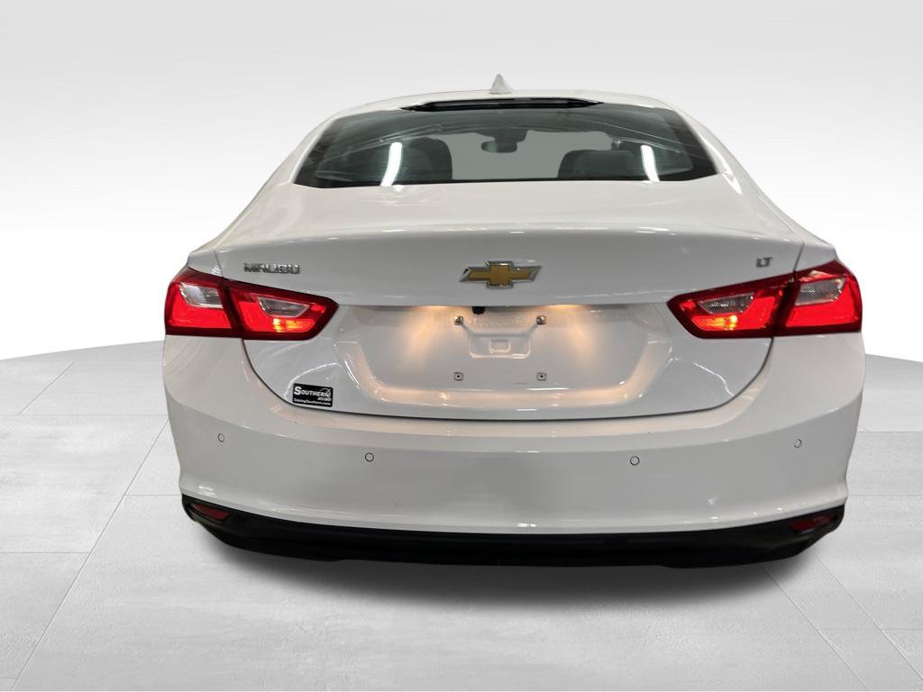 Used 2025 Chevrolet Malibu LT FWD image 4