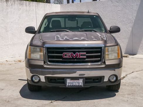 Used 2007 GMC Sierra 1500 SLE w/ SLE/SLT Trailering Package RWD image 2
