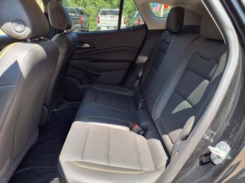 Used 2024 Chevrolet Trax ACTIV w/ Sunroof Package FWD image 10