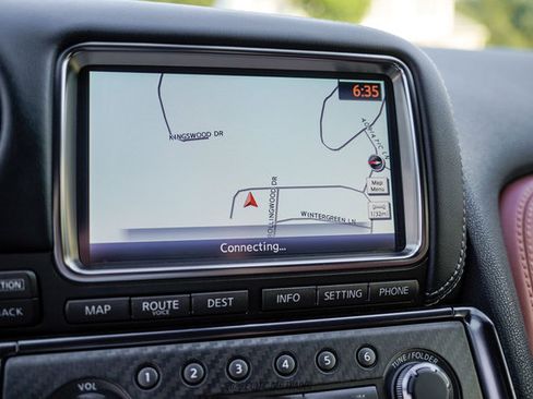 Used 2016 Nissan GT-R Premium AWD/4WD image 47