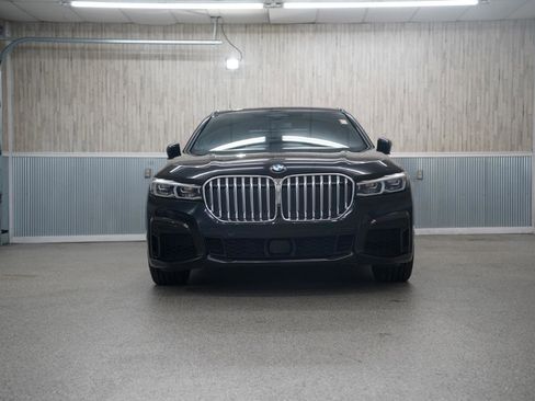 Used 2020 BMW 750i xDrive w/ Executive Package AWD/4WD image 2