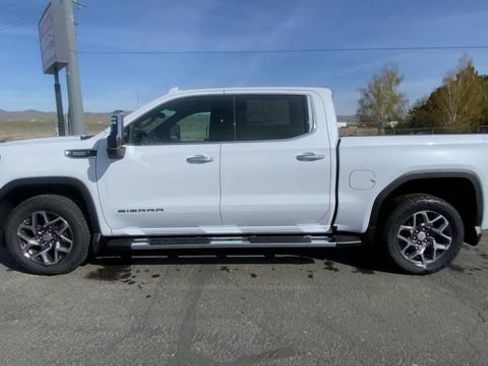 New 2026 GMC Sierra 1500 SLT w/ SLT Premium Package AWD/4WD image 5